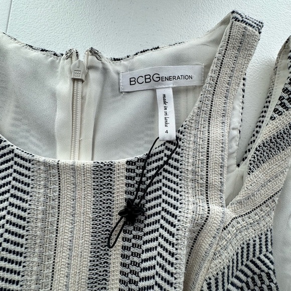 BCBG Jacquard Striped A-Line Dress Size 4 - Picture 9 of 10
